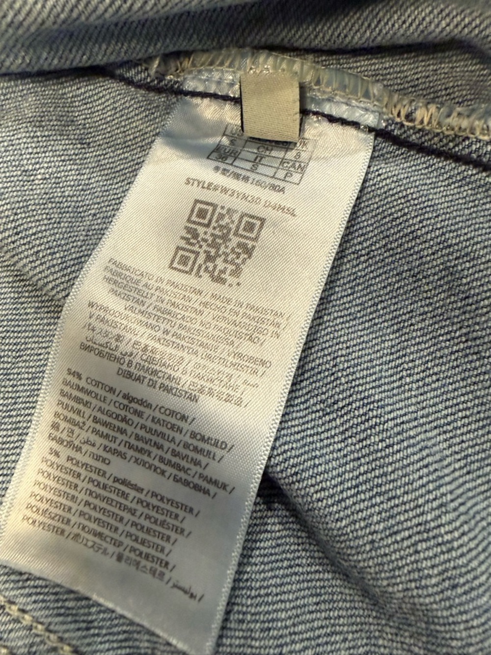 Vintage GUESS Pearl Denim Jacket. Y2K Light Wash Embellished Cropped Jean Coat S - Picture 11 of 16